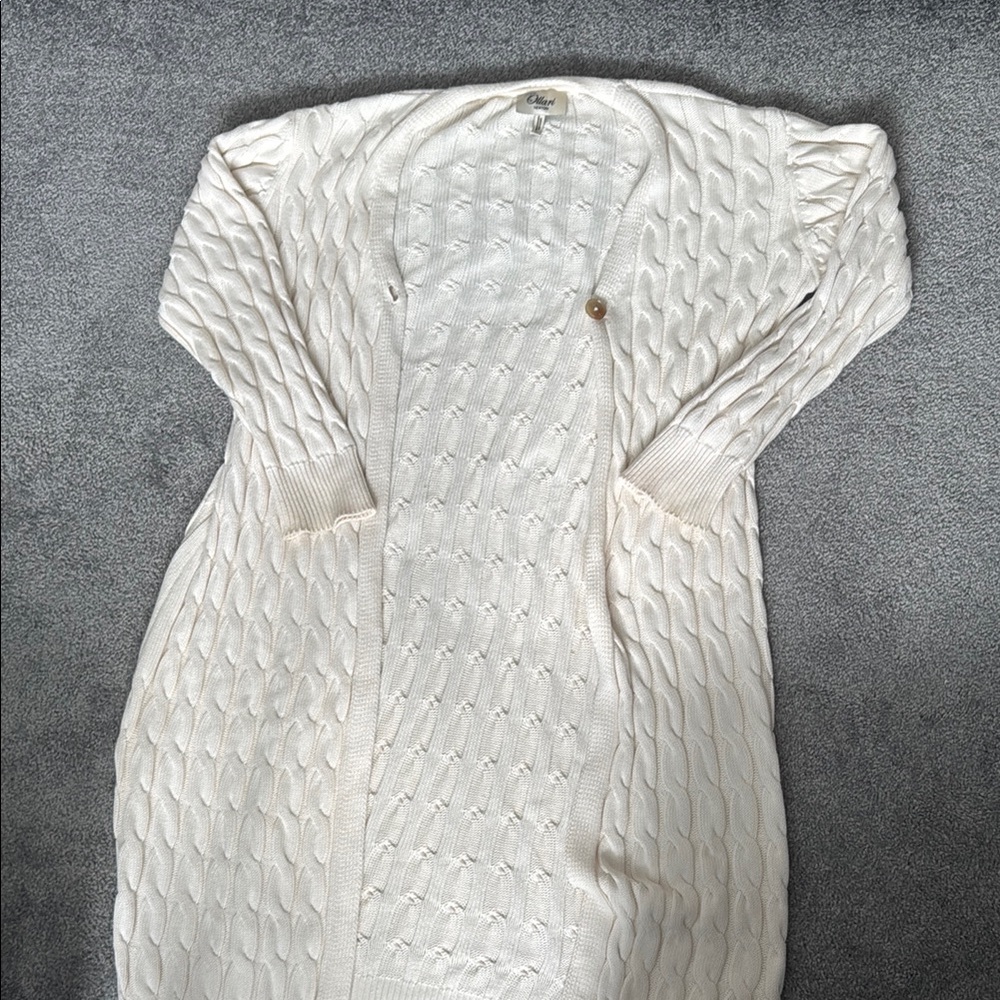 Elegant Cream Cable Knit Cardigan